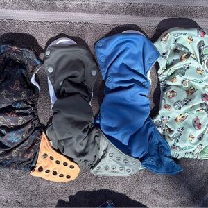 Set of 4 grovia aio Cloth Diapers in Various Colors